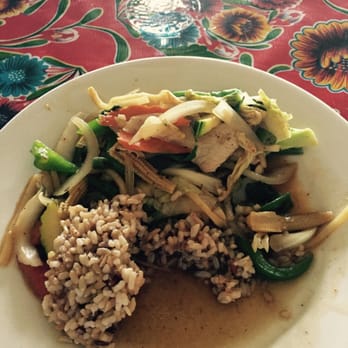 Danthai Restaurant - Chicken basil and extra vegetables with brown rice - Thai Near Me - Lawrenceville, Georgia