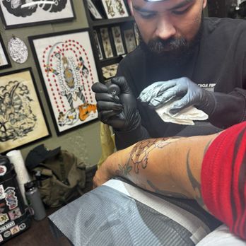 Aces Over Eights Tattoo - Tattoo Near Me - Petaluma, California
