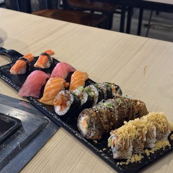Izziban Sushi & BBQ - Sushi - Sushi Bars Near Me - Orlando, Florida Izziban Sushi & BBQ - Sushi - Sushi Bars Near Me - Orlando, Florida
