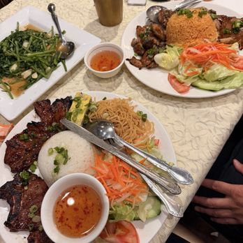 Saigon Kitchen - Com Tấm Sườn Bì Chả was so good. The thit nuong was char grilled to my liking. They give you oranges for desserts. - Vietnamese Near Me - San Jose, California Saigon Kitchen - Com Tấm Sườn Bì Chả was so good. The thit nuong was char grilled to my liking. They give you oranges for desserts. - Vietnamese Near Me - San Jose, California
