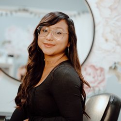 Rachel's Hair Salon - Stylist: Coreima