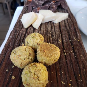 Tratto - Chocolate board - Italian Near Me - Phoenix, Arizona Tratto - Chocolate board - Italian Near Me - Phoenix, Arizona