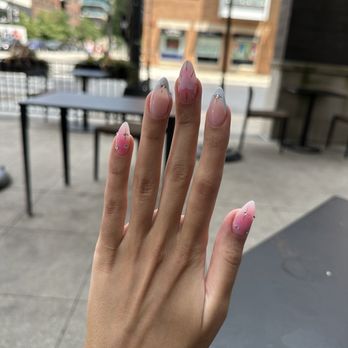 NAILaCARTE - West Loop - Nail Salons Near Me - Chicago, Illinois