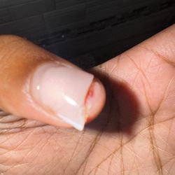 Vivis Nails & Head Spa