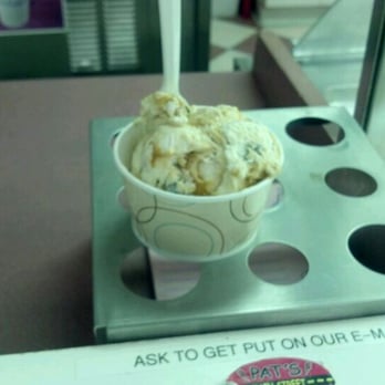 Pat's Main St Ice Cream - Ice Cream & Frozen Yogurt Near Me - Southington, Connecticut Pat's Main St Ice Cream - Ice Cream & Frozen Yogurt Near Me - Southington, Connecticut
