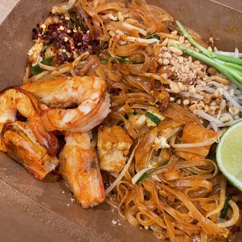 Holy Basil - Pad Thai Goong - Thai Near Me - Los Angeles, California Holy Basil - Pad Thai Goong - Thai Near Me - Los Angeles, California