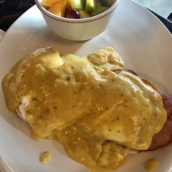 Cafe on the Ave - Eggs Benedict - Coffee & Tea Near Me - Seattle, Washington Cafe on the Ave - Eggs Benedict - Coffee & Tea Near Me - Seattle, Washington