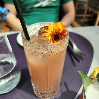 EPOCH Bar and Kitchen Terrace - a margarita with a flower in it - Gastropubs Near Me - Toronto, Ontario EPOCH Bar and Kitchen Terrace - a margarita with a flower in it - Gastropubs Near Me - Toronto, Ontario