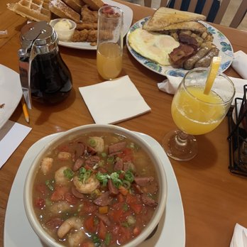 Brunchies - chicken n waffles, sausage bacon egg & toast, Shrimp & Grits (more like soup) - Breakfast & Brunch Near Me - Tampa, Florida
