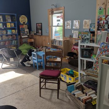 Honest Dog Books - Bookstores Near Me - Bayfield, Wisconsin Honest Dog Books - Bookstores Near Me - Bayfield, Wisconsin