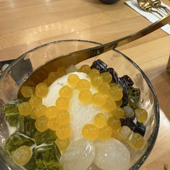 Manaao - Coconut Ice Cream- I-Tim Ga-Ti - Thai Near Me - Tustin, California