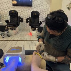 Pearl Nails & Bar - Pedicure
