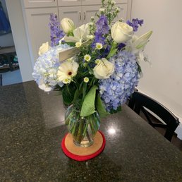 Mothers Day Bouquet "Breazy by the Sea" Mothers Day Bouquet "Breazy by the Sea"