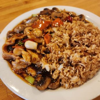 Chuan Cafe - Chicken in garlic sauce - Szechuan Near Me - Raleigh, North Carolina