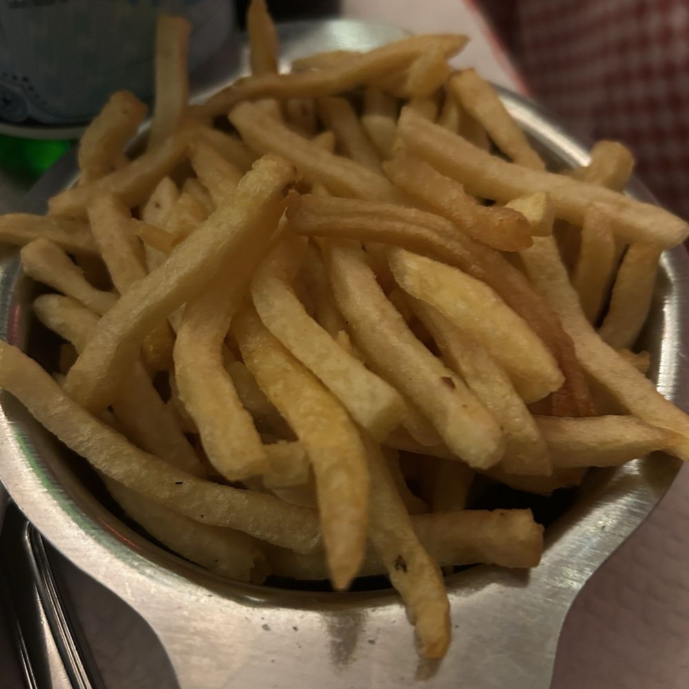 Le Paris 16 - Fries - Italian Near Me - Paris, 75 Le Paris 16 - Fries - Italian Near Me - Paris, 75