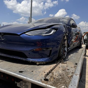 Carmona s Towing - Crash cars - Towing Near Me Carmona s Towing - Crash cars - Towing Near Me