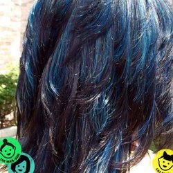 Regis Salon - Highlighted with fashion colors