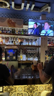 Wing Bar by null
