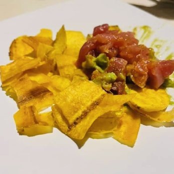 The Lime Inn - Tuna Tartare w seaweed salad, plantain chips, Lime Inn Restaurant, St John Island, Virgin Islands - Seafood Near Me - Cruz Bay, Virgin Islands
