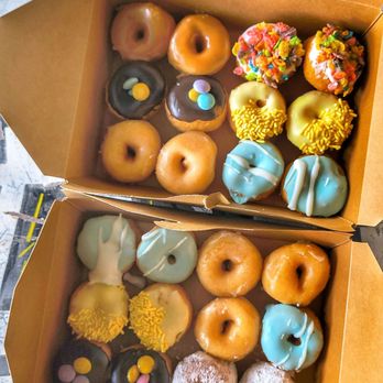 The Mini Donut Company - An assortment of Mini Donuts - Glazed, Fruity Pebbles, Powdered, Maple, Glazed & Sprinkles & Vanilla Easter M&Ms - Donuts Near Me - Carlsbad, California