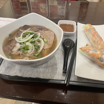Hello Vietpho - Beef Pho Noodle and Summer Roll - Vietnamese Near Me - New York, New York