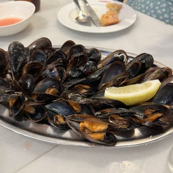 Lluritu - Mussels - Seafood Near Me - Barcelona, B Lluritu - Mussels - Seafood Near Me - Barcelona, B