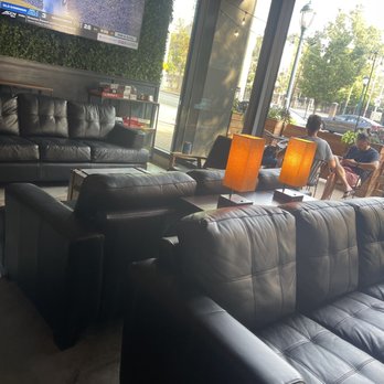 International Tap House - Loop - Sofas - Bars Near Me - Saint Louis, Missouri International Tap House - Loop - Sofas - Bars Near Me - Saint Louis, Missouri
