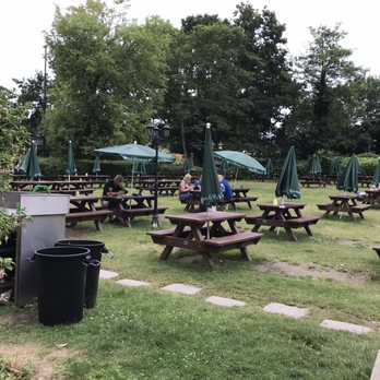 Goff's Manor - Pubs Near Me - Crawley, WSX Goff's Manor - Pubs Near Me - Crawley, WSX