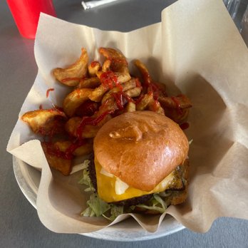 The Filling Station - Not bad for a slider pretty good little burger french fries were excellent so is the chocolate shake - Cocktail Bars Near Me - Bellingham, Washington