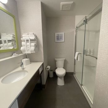 HAMPTON INN & SUITES SANTA ROSA SONOMA WINE COUNTRY - Updated July 2026 ...