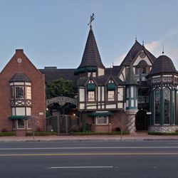 Pondella Building