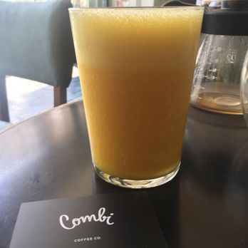 Combi - Vitamin C smoothie - Coffee & Tea Near Me - Porto, 13