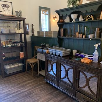 L’Amitié Bistro - Breakfast & Brunch Near Me - Denton, Texas