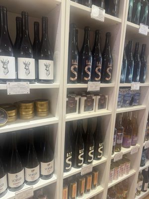 Petrova Chocolates & Wine by null