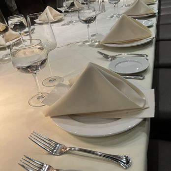 Lu Nello - table setting - Italian Near Me - Cedar Grove, New Jersey