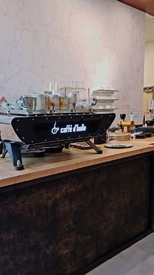 caffe d'bolla by null