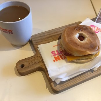 Dunkin' Donuts - Donuts Near Me - Munich, BY