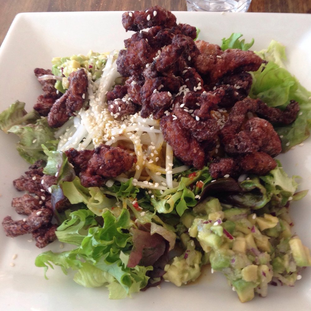 Delicious beef noodle salad Delicious beef noodle salad