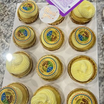 Jewels Kitchen Creations - Lemon buttercream cupcakes - Personal Chefs Near Me Jewels Kitchen Creations - Lemon buttercream cupcakes - Personal Chefs Near Me