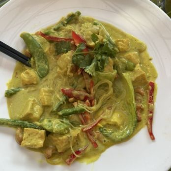 Robins Restaurant - Burmese noodles with curry sauce and tofu. - New American Near Me - Cambria, California Robins Restaurant - Burmese noodles with curry sauce and tofu. - New American Near Me - Cambria, California