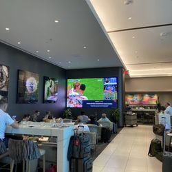 Delta Sky Club - Concourse D - Inside