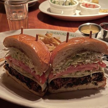 Rutherford Grill - Veggie burger - really good. - American Near Me - Rutherford, California