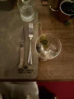 Little London / Bar & Grill by null