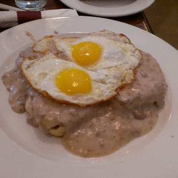 Brunch Cafe-Roselle - Biscuits and gravy with sunnyside eggs - Breakfast & Brunch Near Me - Roselle, Illinois Brunch Cafe-Roselle - Biscuits and gravy with sunnyside eggs - Breakfast & Brunch Near Me - Roselle, Illinois