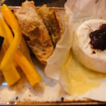 Sherlock Holmes - Baked Camembert - Pubs Near Me - London, XGL Sherlock Holmes - Baked Camembert - Pubs Near Me - London, XGL