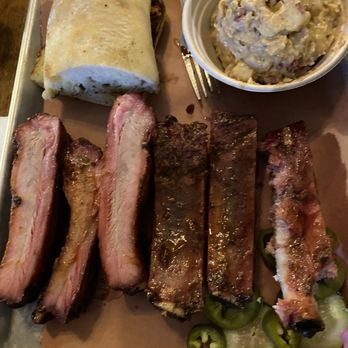 Wagon Wheel BBQ - 1/2 rack of St Louis ribs, garlic bread, & potatoe salad - Barbeque Near Me - Mountain View, California Wagon Wheel BBQ - 1/2 rack of St Louis ribs, garlic bread, & potatoe salad - Barbeque Near Me - Mountain View, California