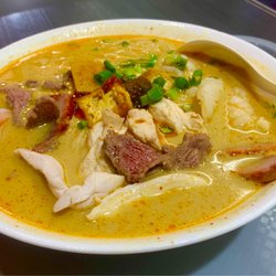 Happy Chef Seafood & Noodles Restaurant - Laksa combo