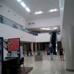 Las Tiendas - Interior de la Plaza comercial