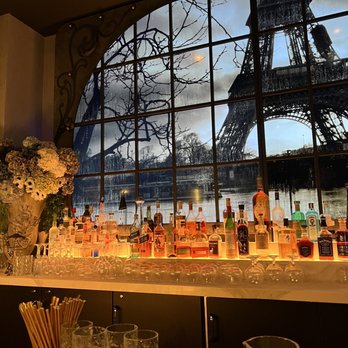 Vanderpump A Paris - Bar seating - French Near Me - Las Vegas, Nevada