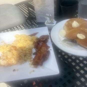 Just Peachy Cafe - Breakfast & Brunch Near Me - Shelbyville, Indiana Just Peachy Cafe - Breakfast & Brunch Near Me - Shelbyville, Indiana